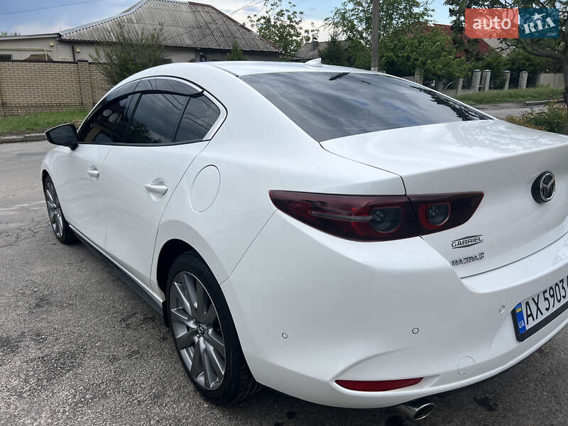 Седан Mazda 3 2018 в Харькове