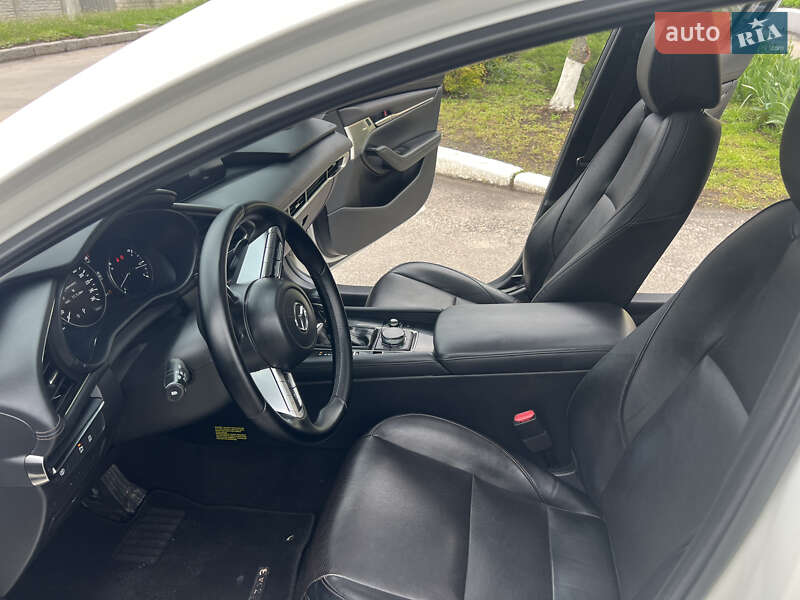 Седан Mazda 3 2018 в Харькове