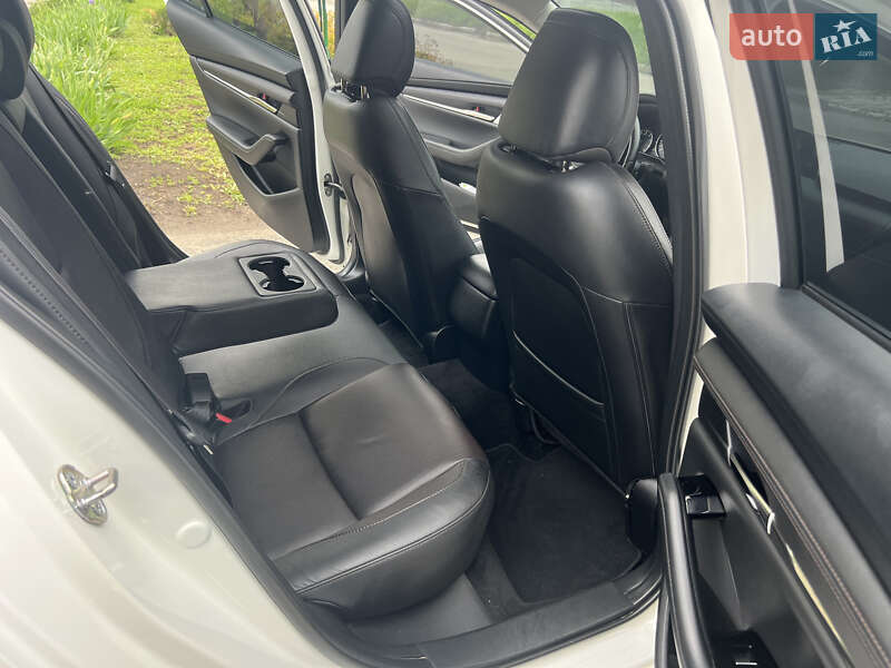 Седан Mazda 3 2018 в Харькове