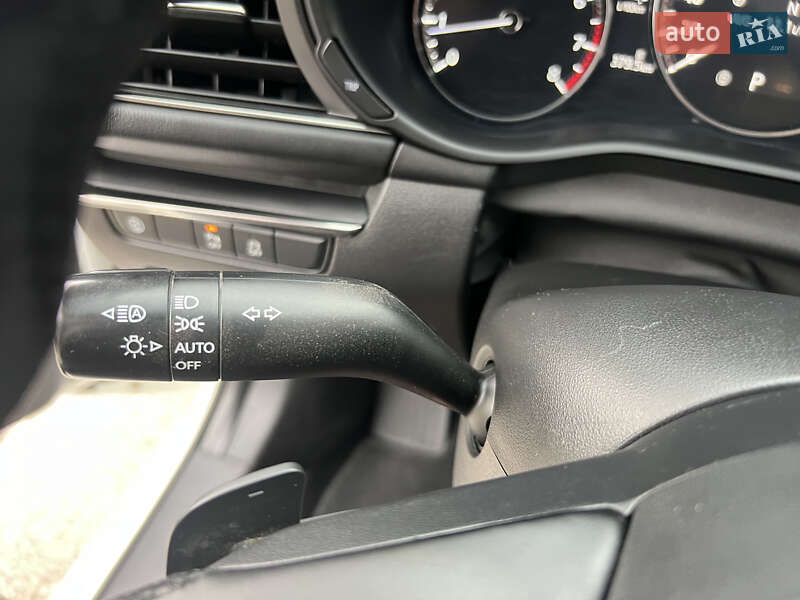 Седан Mazda 3 2018 в Харькове