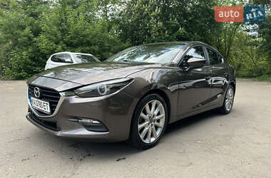 Седан Mazda 3 2017 в Киеве