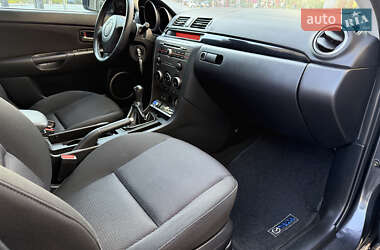 Седан Mazda 3 2006 в 