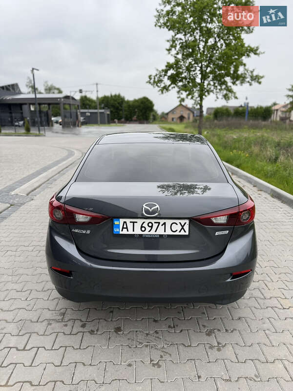 Седан Mazda 3 2016 в Івано-Франківську