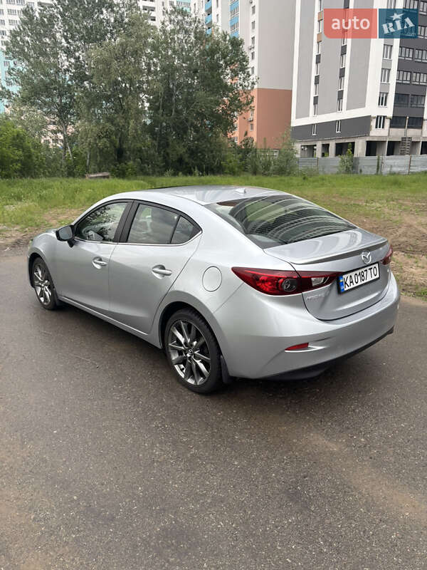 Седан Mazda 3 2018 в Києві
