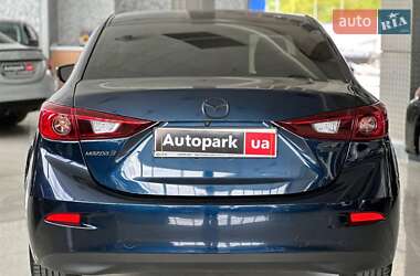 Седан Mazda 3 2018 в 