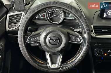 Седан Mazda 3 2018 в 