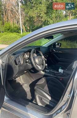 Седан Mazda 3 2016 в 