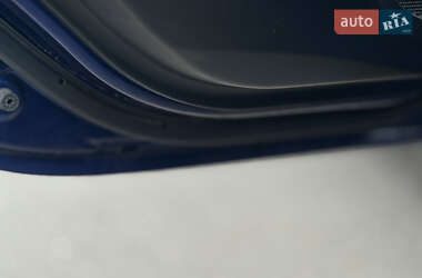 Хэтчбек Mazda 3 2010 в 