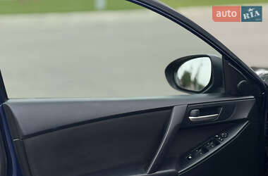 Хэтчбек Mazda 3 2010 в 