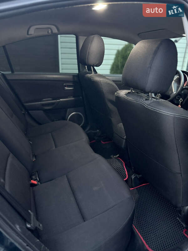 Седан Mazda 3 2006 в Лимані