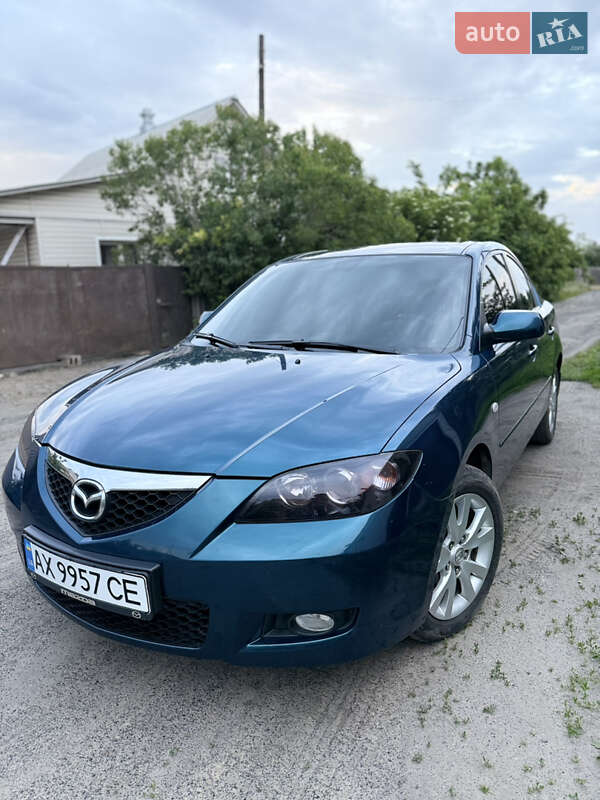 Седан Mazda 3 2006 в 