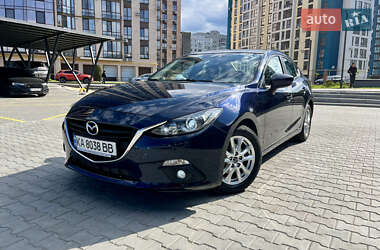 Седан Mazda 3 2015 в Черкассах