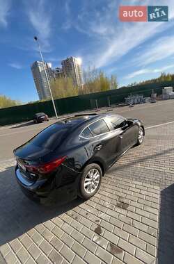 Седан Mazda 3 2016 в 