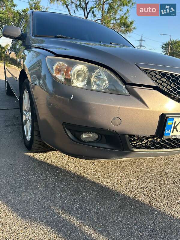 Хетчбек Mazda 3 2006 в Запоріжжі