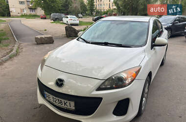 Седан Mazda 3 2012 в Днепре