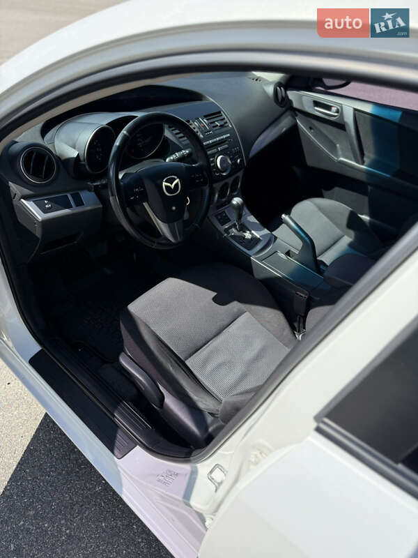 Хэтчбек Mazda 3 2010 в Александрие фото 8 Хэтчбек Mazda 3 2010 в Александрие