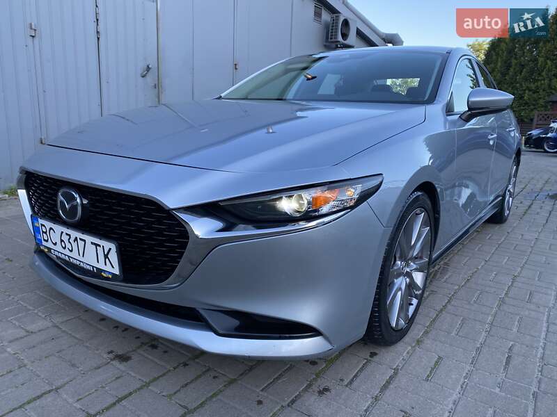 Седан Mazda 3 2019 в Львові