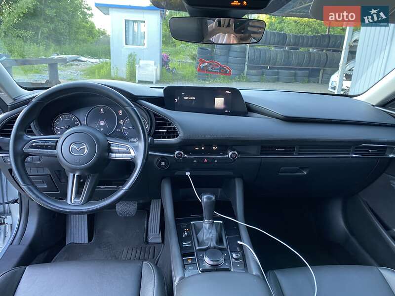 Седан Mazda 3 2019 в Львові