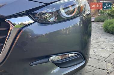 Седан Mazda 3 2018 в 