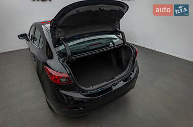 Седан Mazda 3 2017 в 
