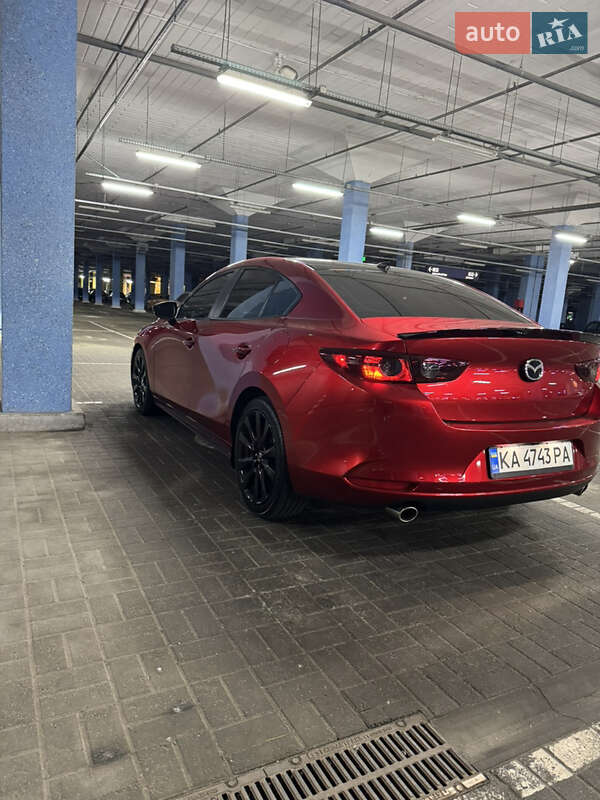Седан Mazda 3 2019 в Киеве