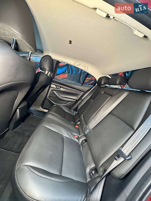 Седан Mazda 3 2019 в Киеве