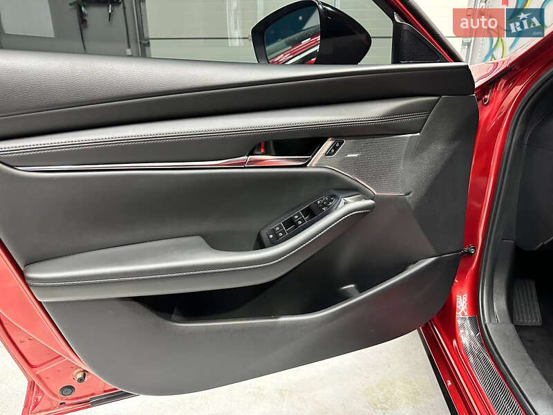 Седан Mazda 3 2019 в Киеве