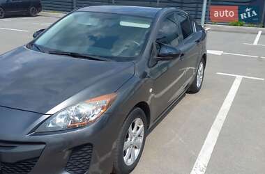 Седан Mazda 3 2012 в 