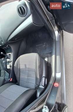 Седан Mazda 3 2012 в 