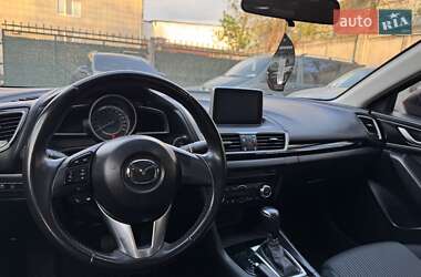 Седан Mazda 3 2015 в 