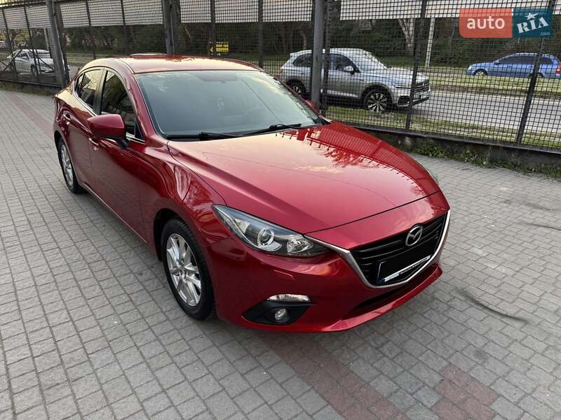 Седан Mazda 3 2015 в 