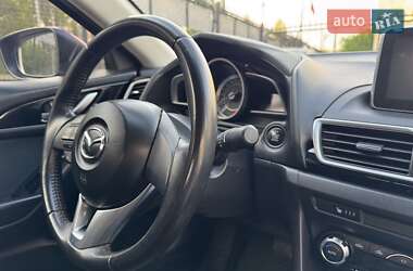 Седан Mazda 3 2015 в 