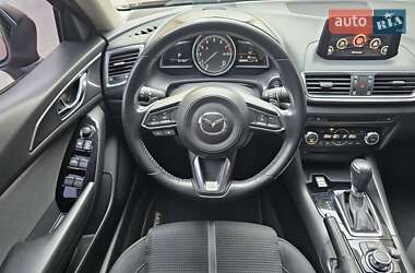 Седан Mazda 3 2017 в 
