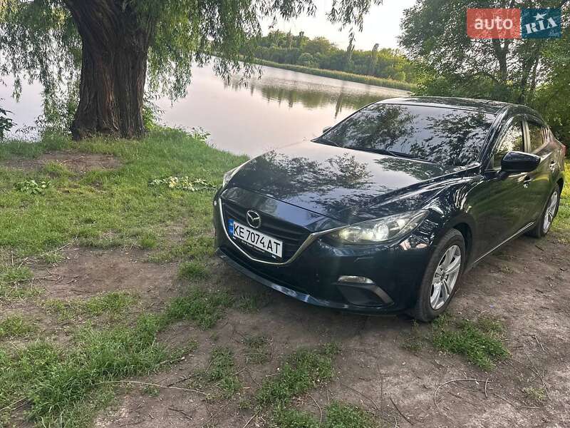 Седан Mazda 3 2015 в Криничках