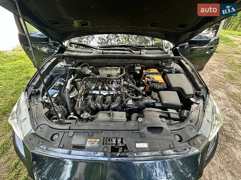 Седан Mazda 3 2015 в Криничках