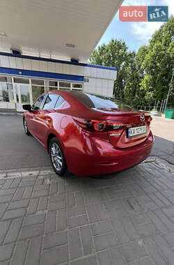 Седан Mazda 3 2015 в 