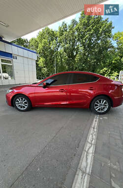 Седан Mazda 3 2015 в 