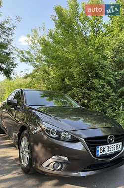 Хэтчбек Mazda 3 2014 в 