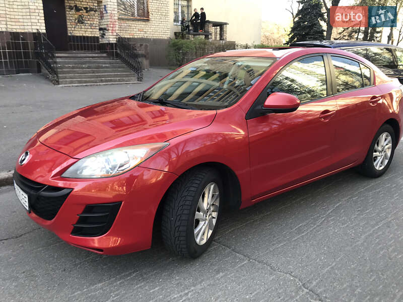 Седан Mazda 3 2013 в Киеве
