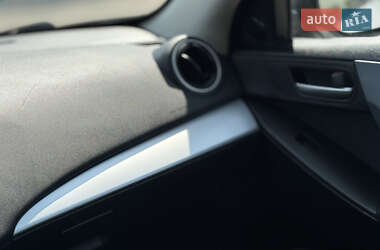 Хэтчбек Mazda 3 2010 в 