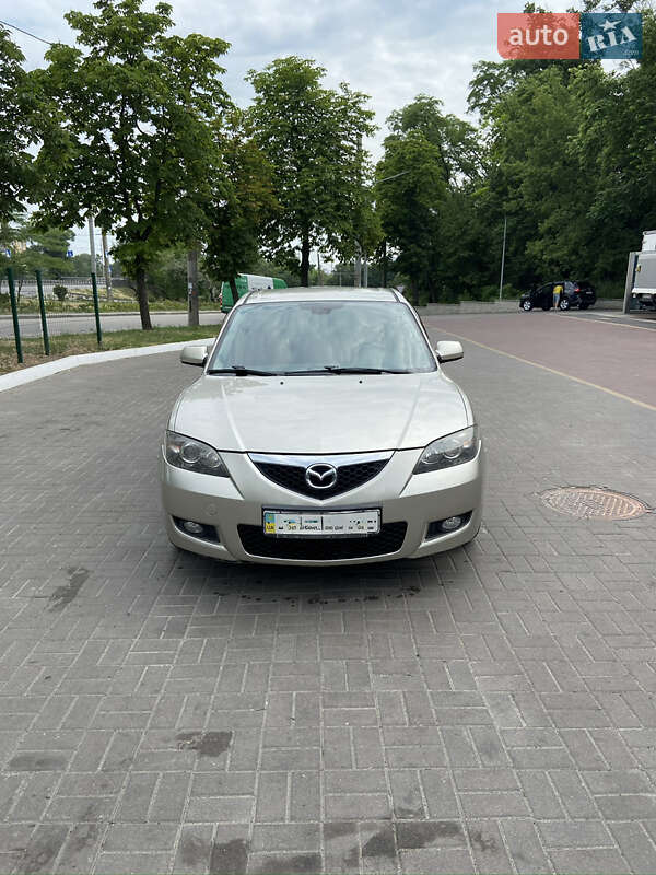 Седан Mazda 3 2007 в 