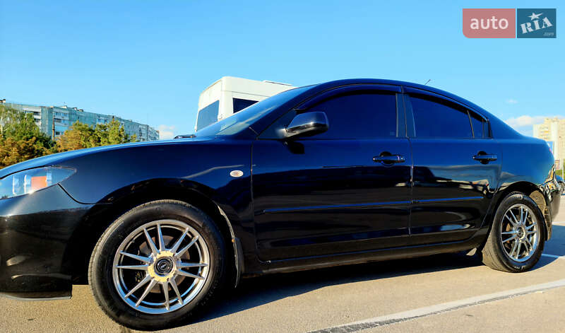 Седан Mazda 3 2005 в Запорожье
