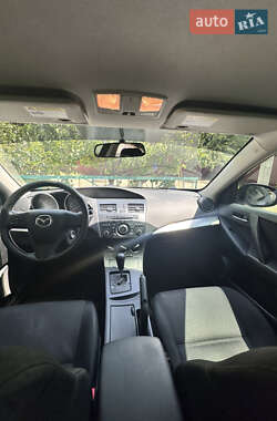 Седан Mazda 3 2013 в 