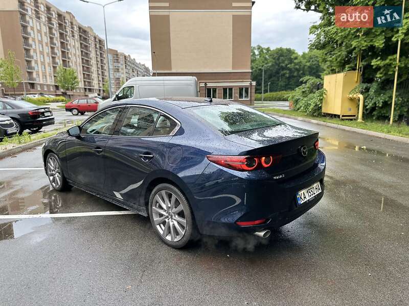 Седан Mazda 3 2019 в Киеве