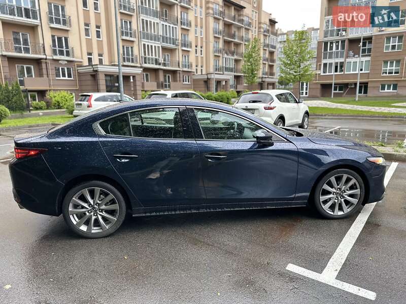 Седан Mazda 3 2019 в Киеве