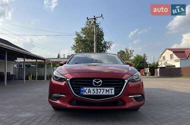 Седан Mazda 3 2016 в 