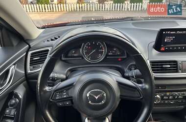 Седан Mazda 3 2016 в 