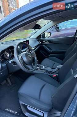 Седан Mazda 3 2014 в 