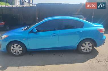 Седан Mazda 3 2010 в 
