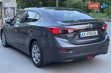 Седан Mazda 3 2015 в 